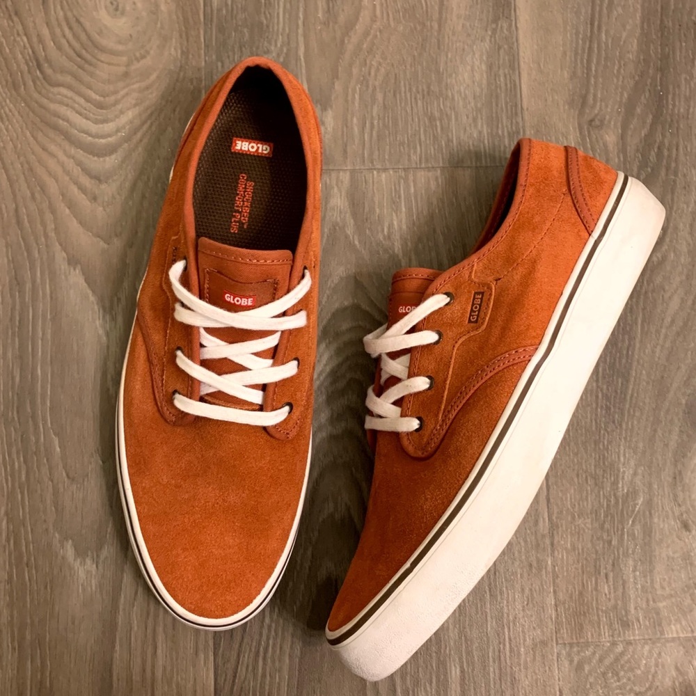 Globe Motley II Skate Shoes Suede Cinnamon / White Mens Size 11.5